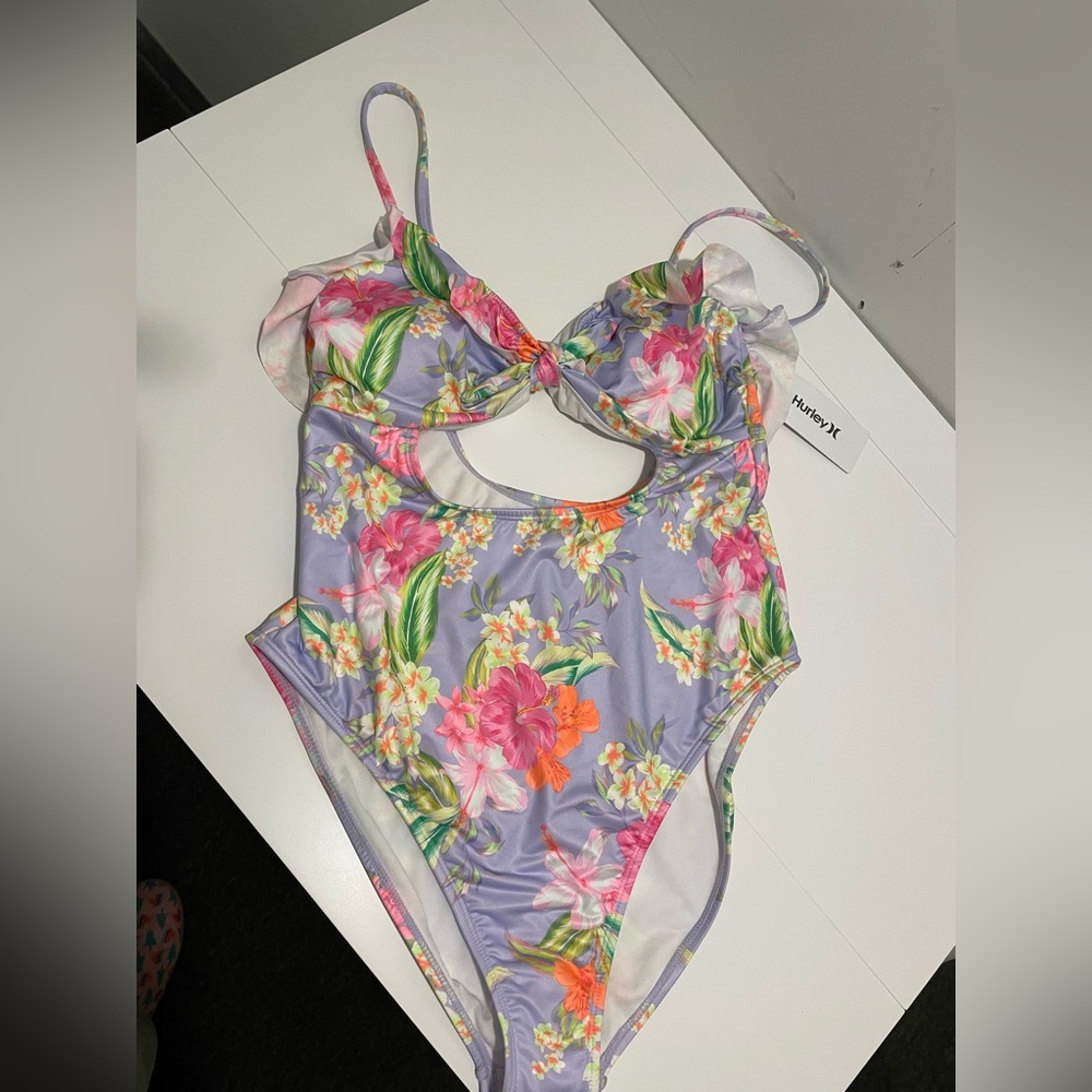 Hurley Brand Women's size XL NWT Purple Floral Cut Out One Piece Swimsuit Ruffle